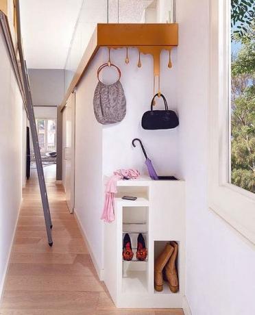 小さなアパートでの廊下のデザイン：快適な空間を作りましょう
