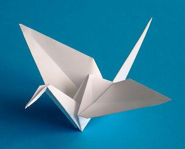 どのように鳥の紙を作る？幸福のクレーン