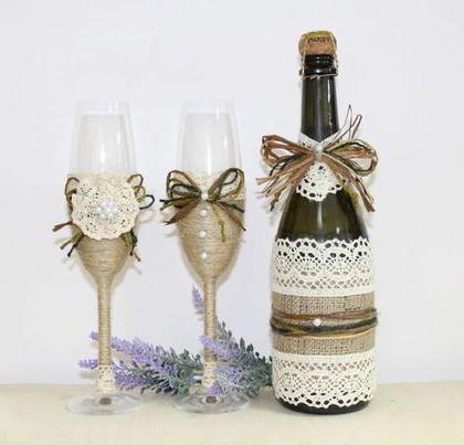 結婚式のマスタークラスのためのシャンペンボトルの装飾 